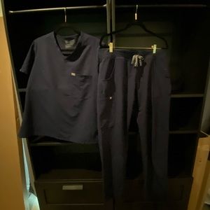 Figs Navy Blue L Caterina and L Kade